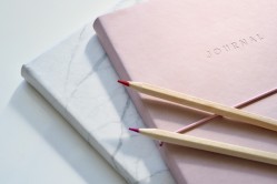 Journaling: Jednoduchý nástroj pro klidnější mysl a hlubší sebepoznání